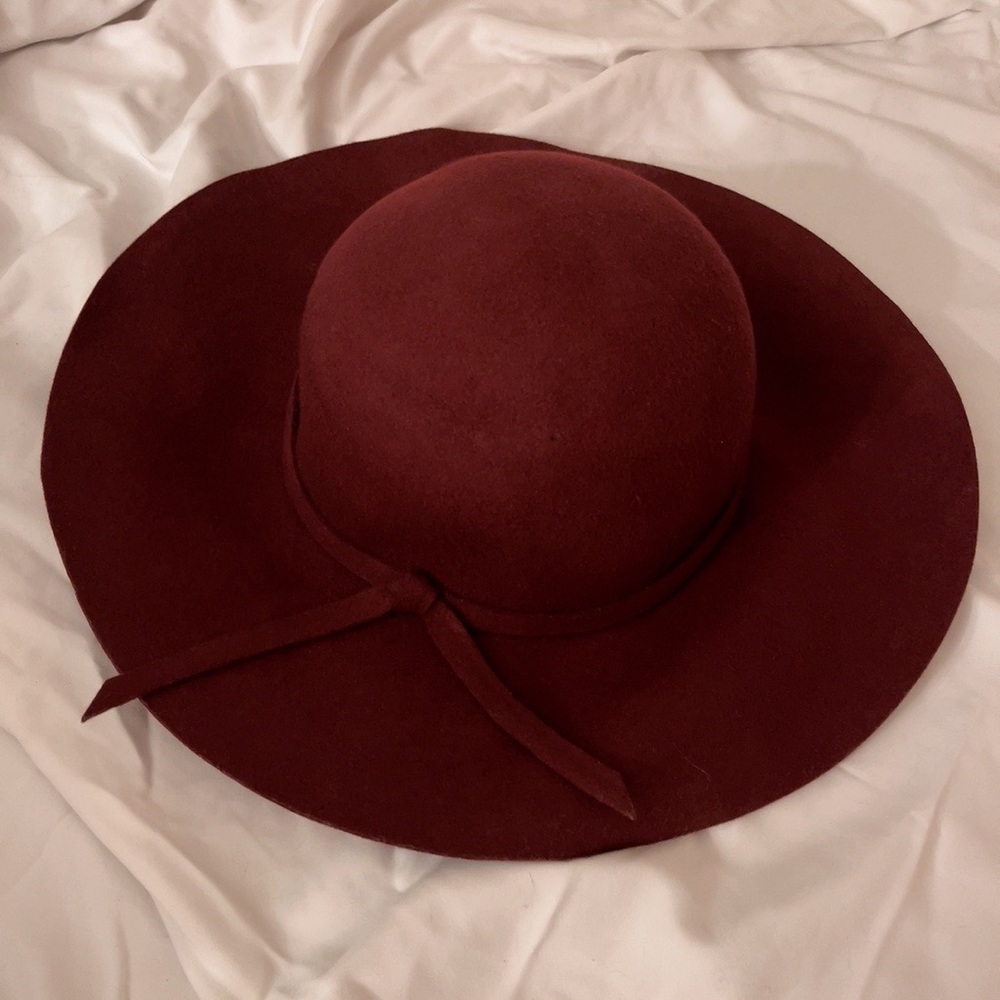 Felted burgundy hat